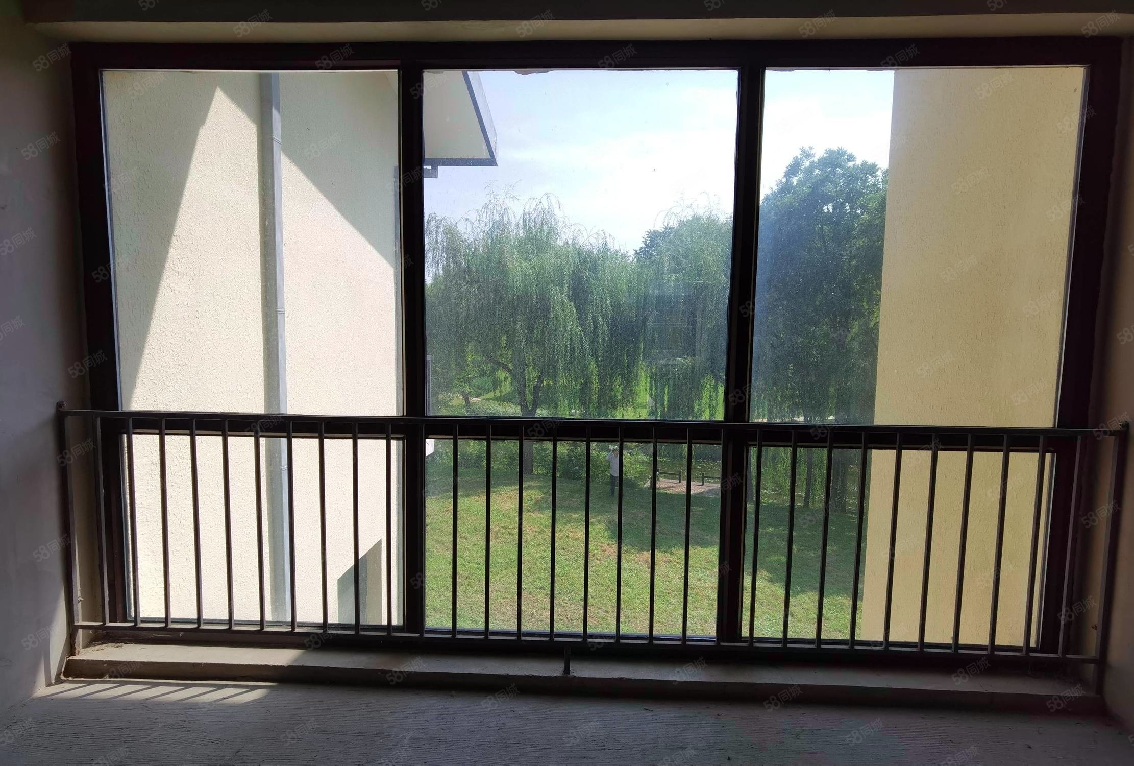 雁棲半島5室3廳4衛(wèi)428.06㎡南北3850萬