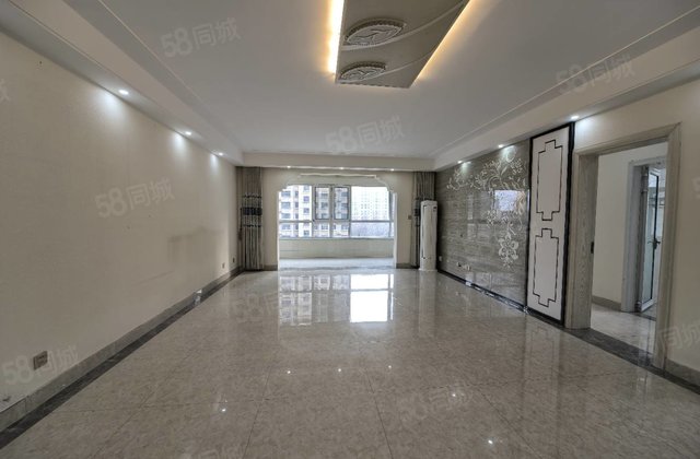 东南片区 大平层  孟达国际新城  A3免大税有车储 芳华