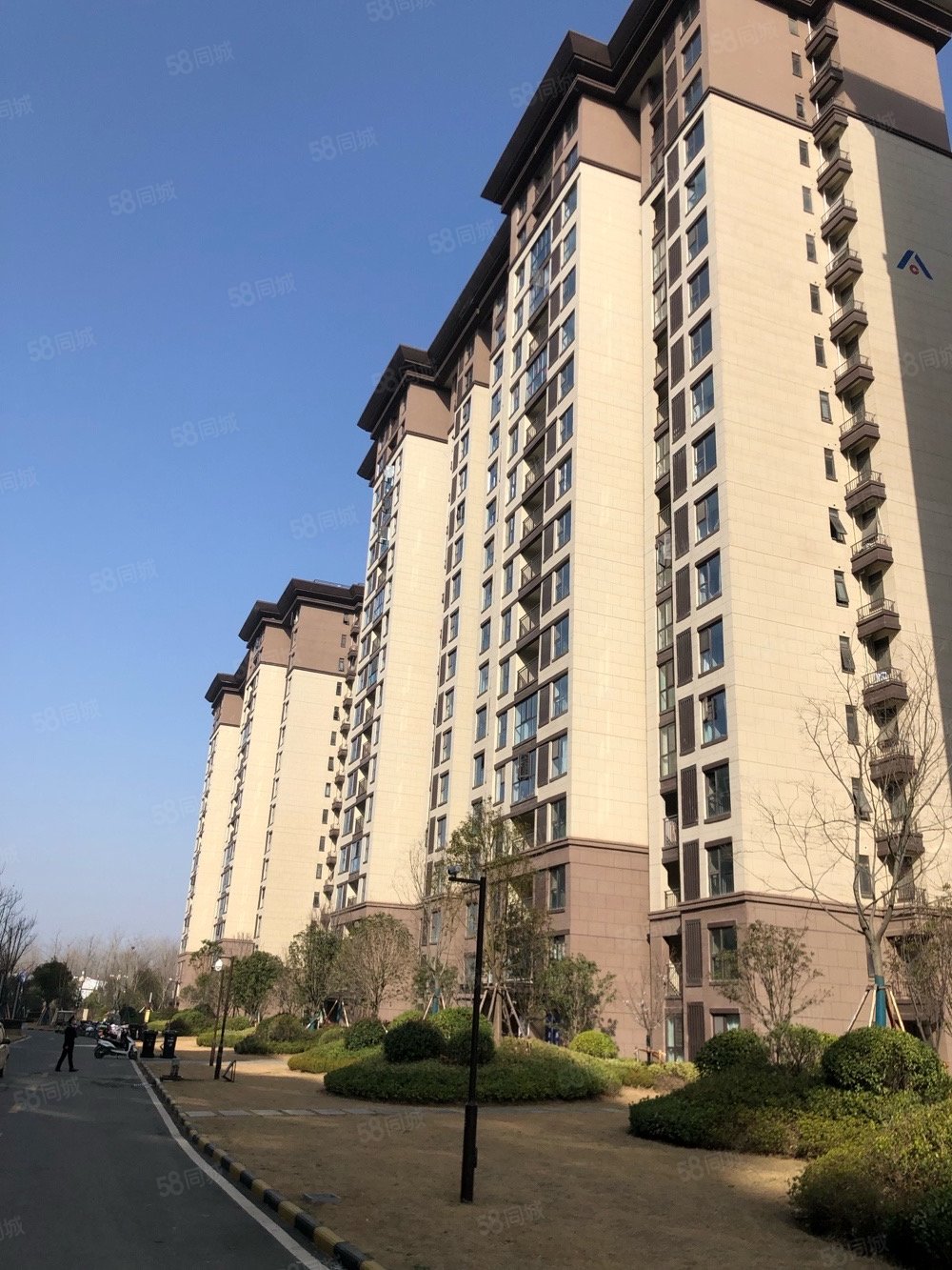 建业城(正阳)3室2厅2卫136㎡南北69万
