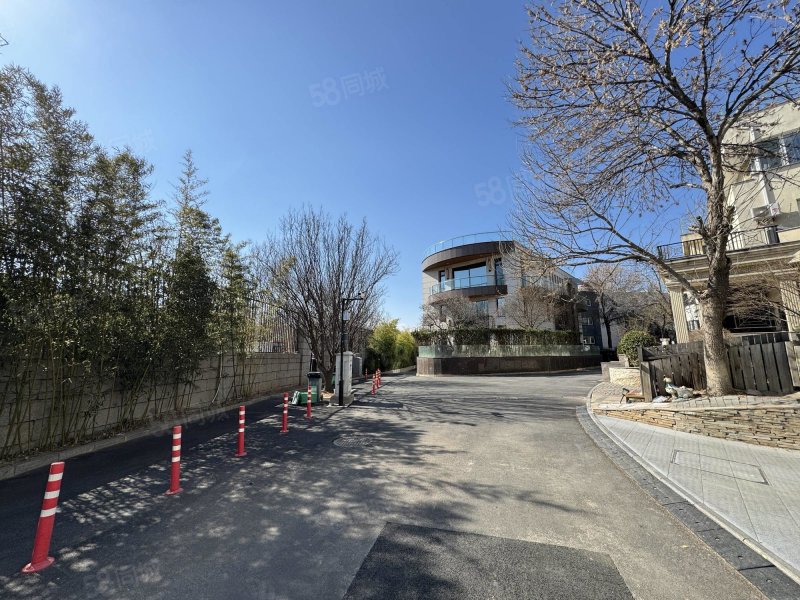 澳景園4室3廳5衛(wèi)365.66㎡南北1700萬(wàn)