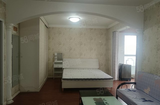 文轩中学新东方龙湾在水一方 低密宜居 产权清晰 有电梯