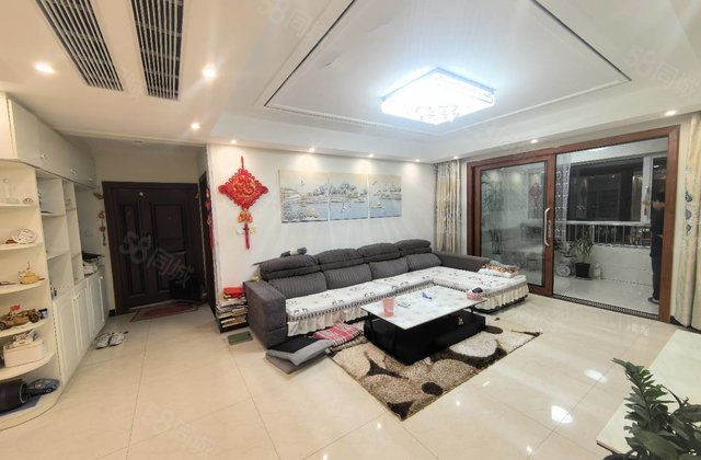 一品佳苑精装大三室 前排无遮挡 送车位储藏室 老东昌