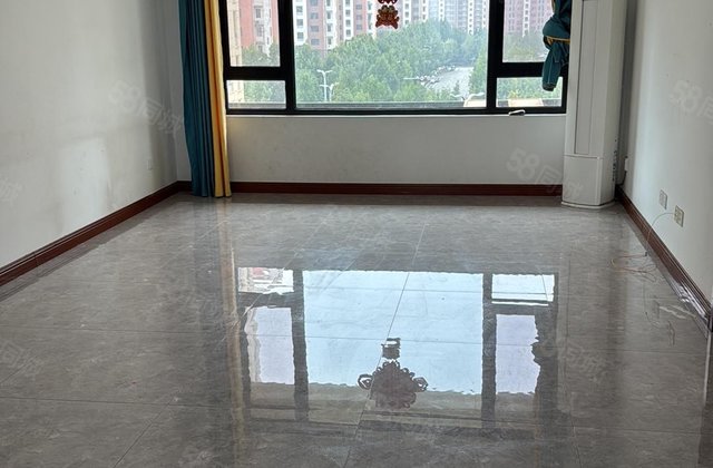 113.8万买百合小高层带车储,低公摊,小区价格 三天必卖