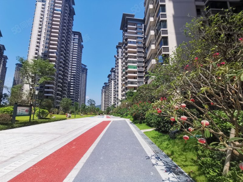 保利领秀前城二期领秀府,总价仅160万,124平4房,急售