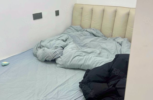 名门花园3室1厅112㎡80万二手房图片