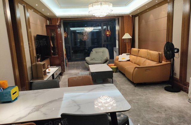 恒大铂珺花园3室2厅118.5㎡135万二手房图片