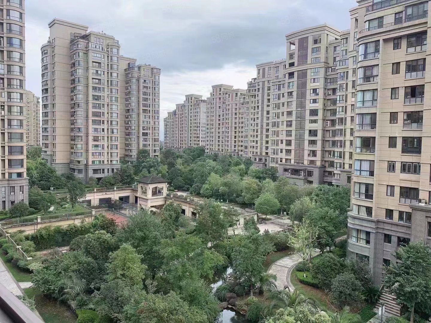 阳光水岸大三房景观好房带车位370万诚心可谈