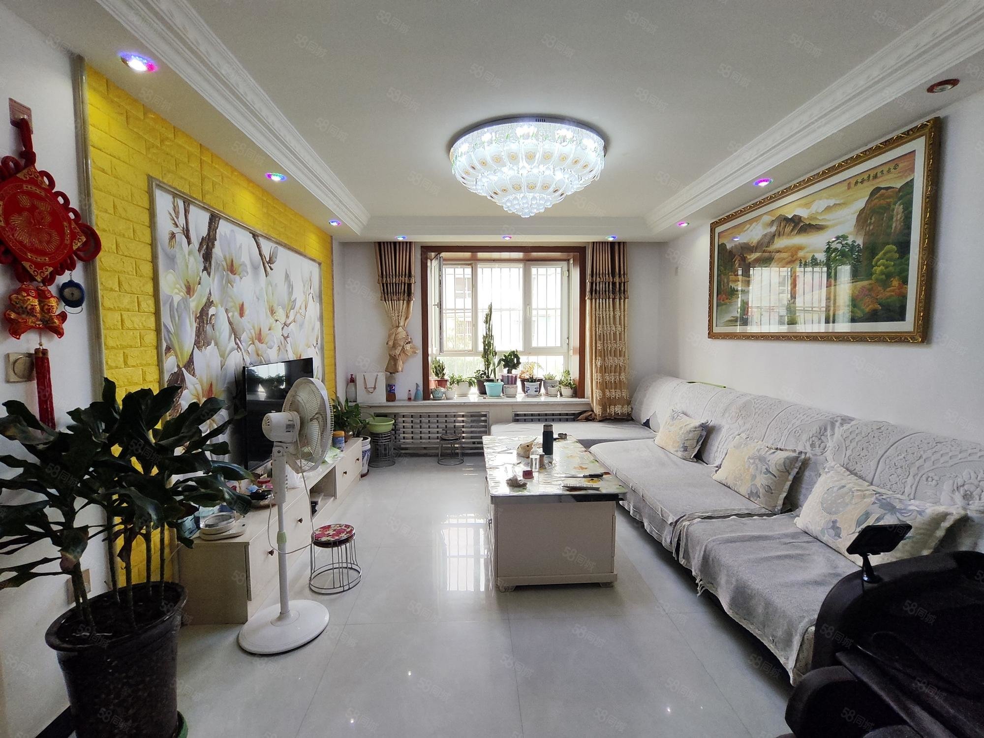 福泉人家3室2厅1卫101.12㎡东33.8万