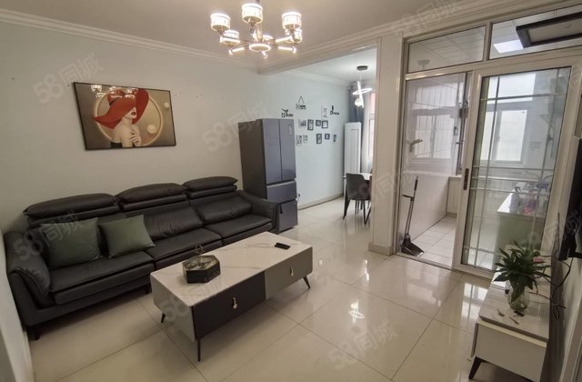 精装带家具家电拎包入住步梯二楼单价4千多随时看房有钥匙免大税