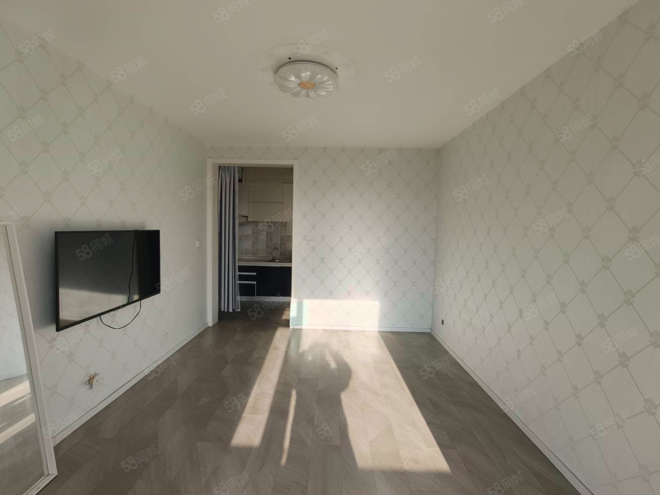 歐逸水岸1室1廳1衛(wèi)57.81㎡南58萬