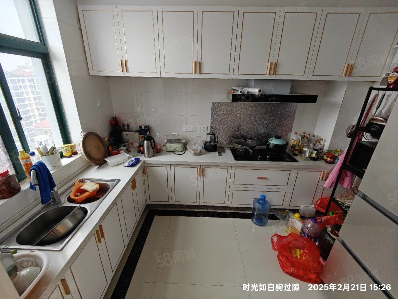 百年香樟花园3室4厅2卫148㎡南北79万