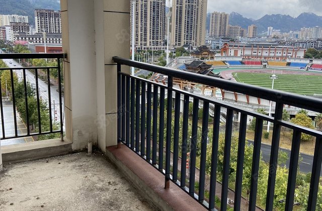 荔府天宸3室2厅132.89㎡50万二手房图片