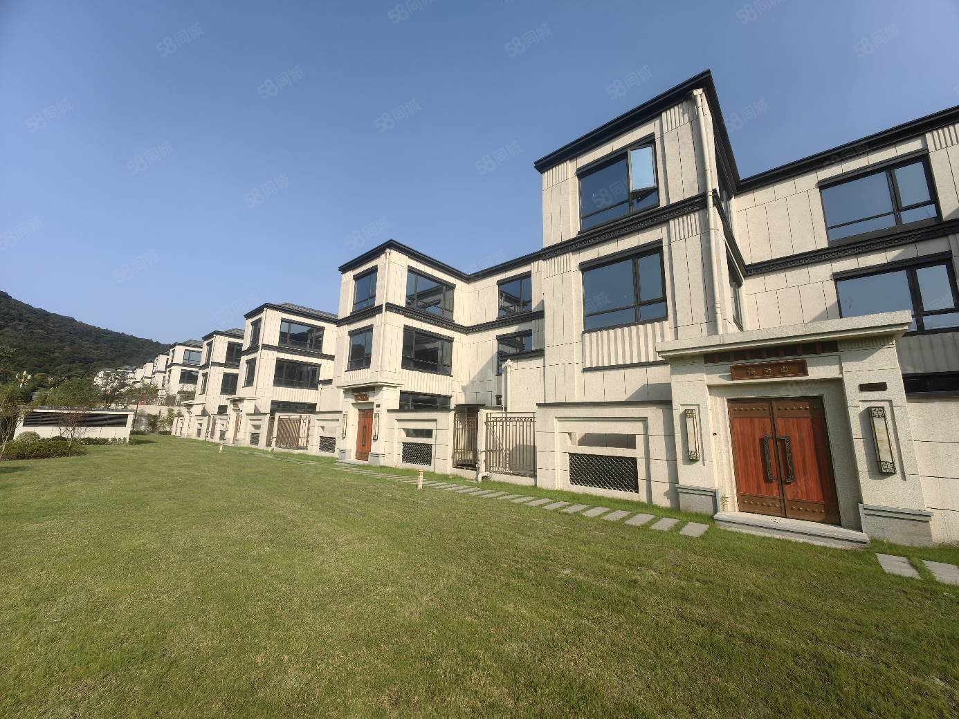 面朝市区 视野好 3000亩高尔夫球场环绕,伴山美墅-湖州58同城