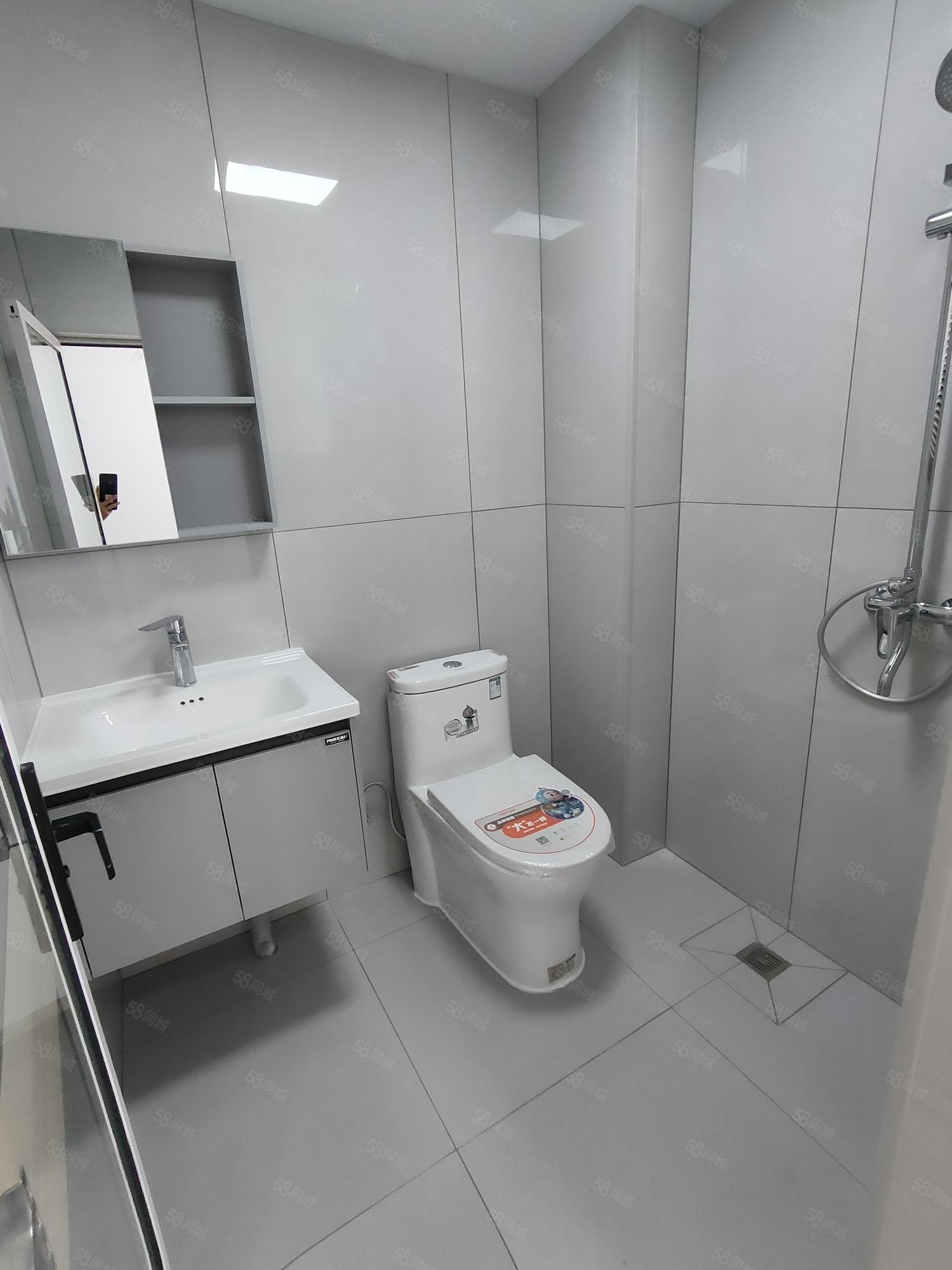 凯悦豪庭3室2厅2卫121㎡南北72.8万