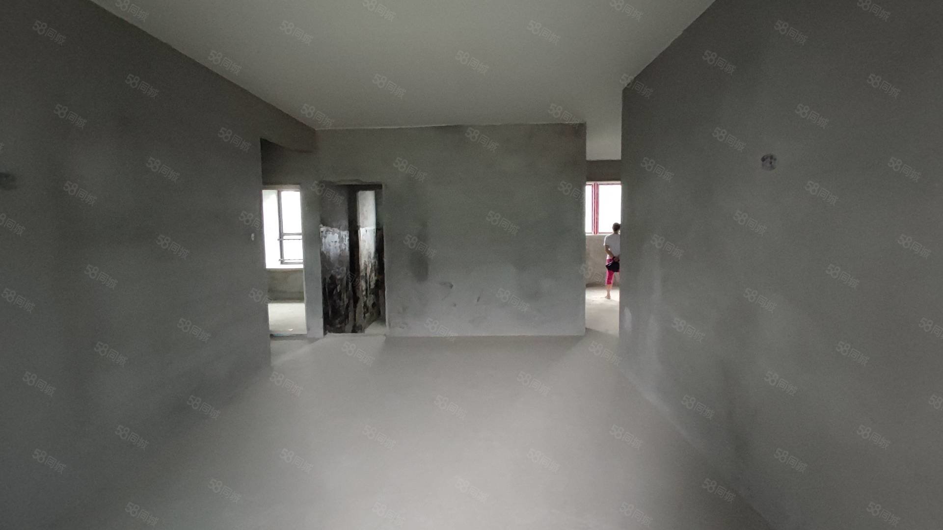 常隆花园3室2厅2卫121.73㎡南62万