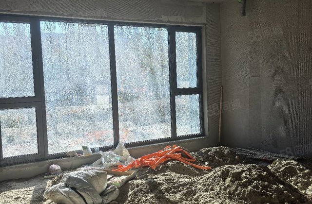 华韵锦园3室2厅2卫140㎡南北98万