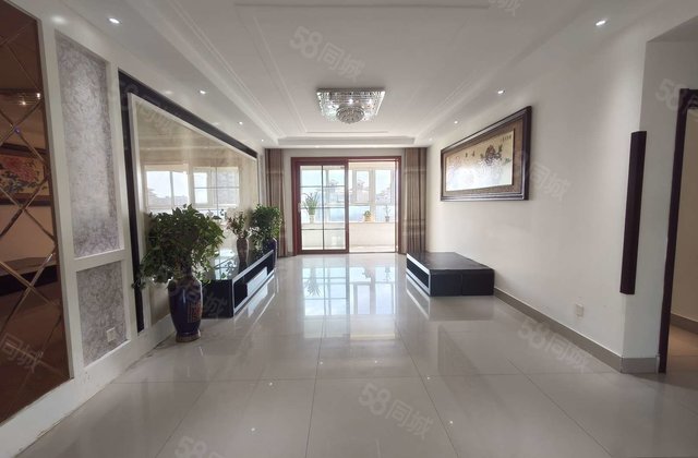 市医院香江月亮湾C区三叶草户型带车位前后无遮挡全明户型颐馨园