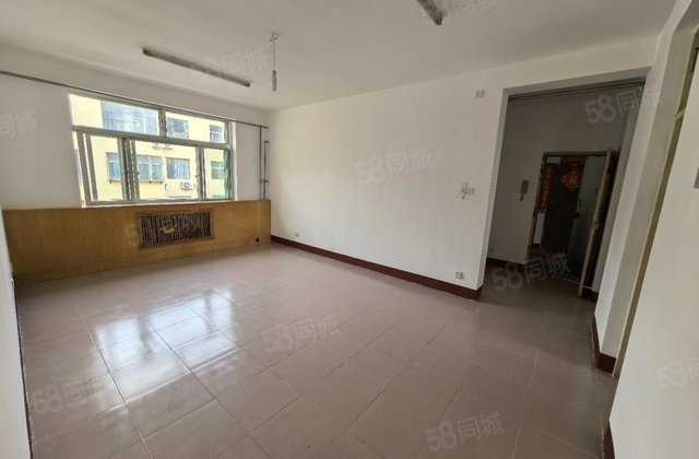 山环家园 南北通透 医疗配套成熟 大三室 中间楼层 超低密度