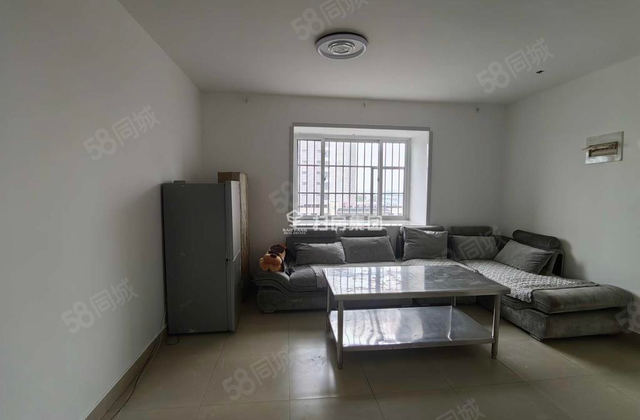 老实验  ，望湖一期，电梯房，带车位，免大税，三室一厅，