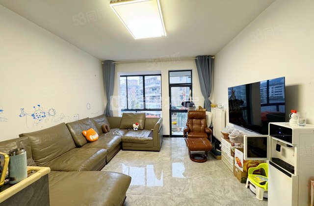 蓝波湾新天卫城红景街区3室2厅124.54㎡95万二手房图片