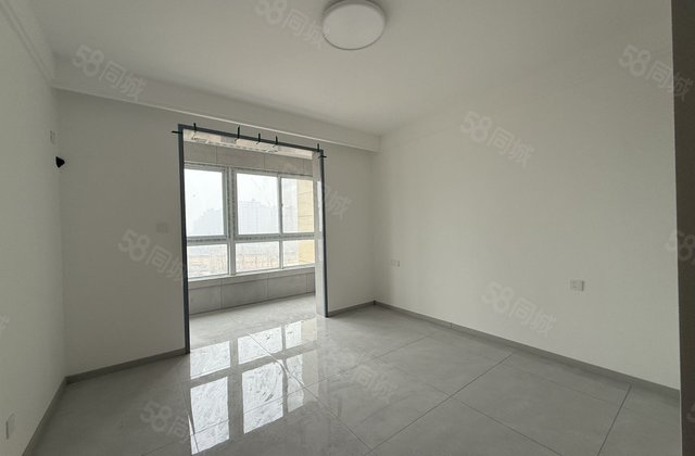 香港城3室2厅122㎡68.8万二手房图片