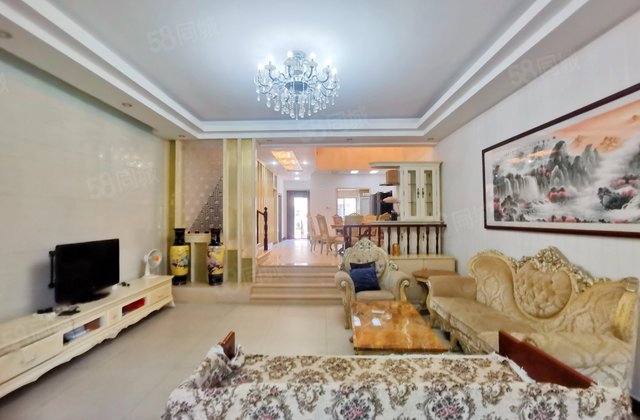 卓越蔚蓝海岸(一二期东区别墅)3室3厅217㎡508万二手房图片