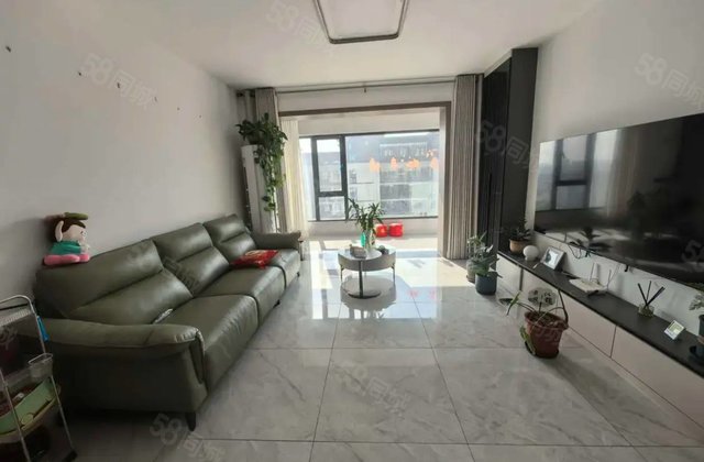 急售，送车位储藏室，江山印，万达，采光好，金鼎大厦