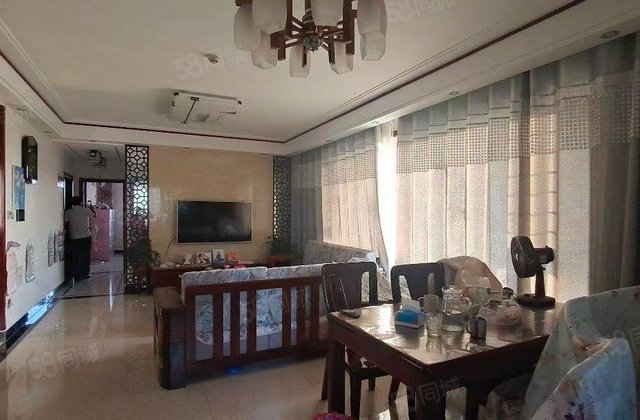 昌润莲城瑞荷园 双卫生间 中间好楼层 有电梯 出行方便 满二