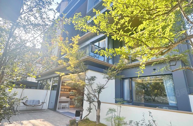 天鹅湖北苑4室2厅242㎡398万二手房图片