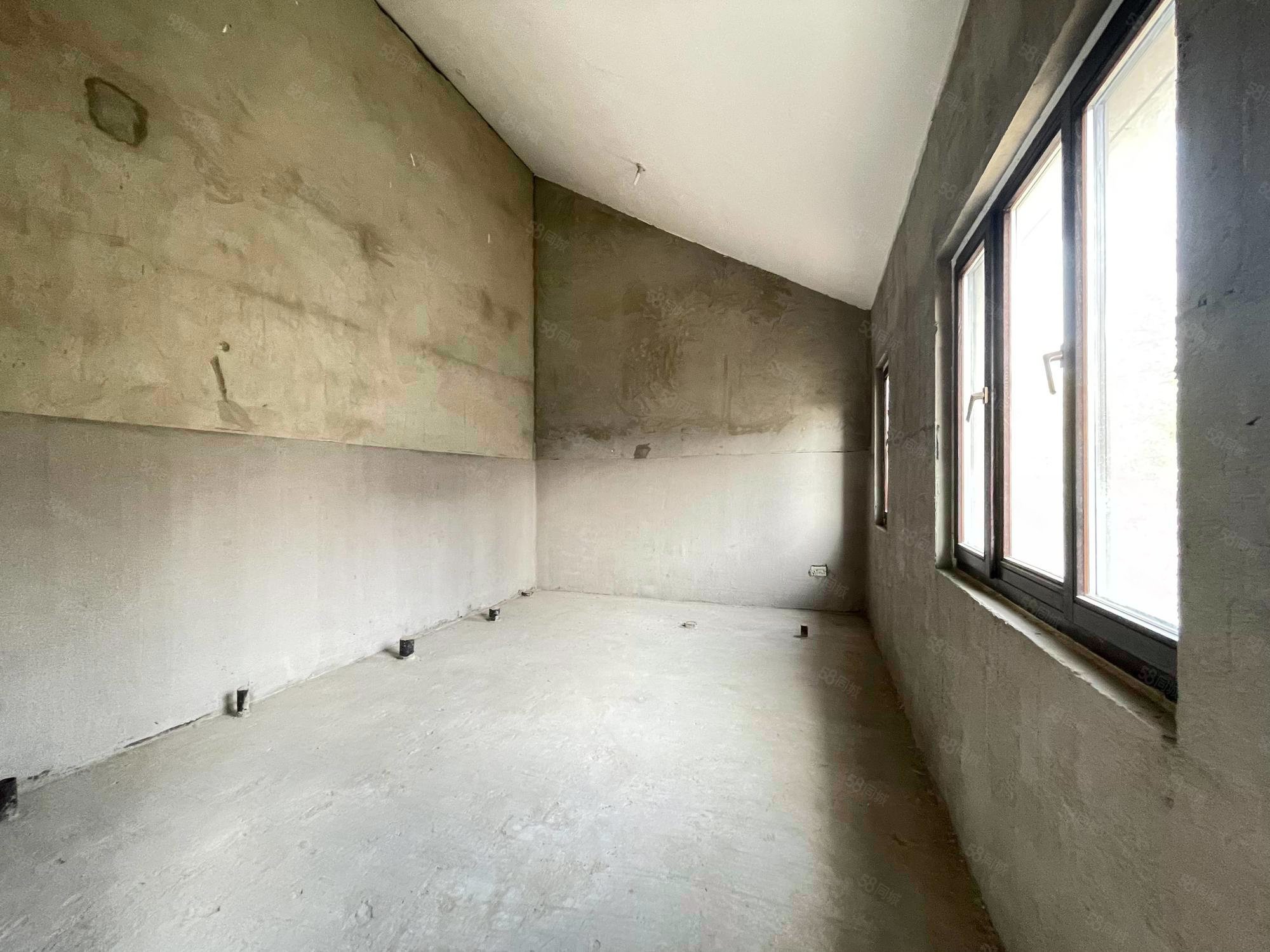 財(cái)富公館8室3廳5衛(wèi)1652㎡南北6000萬(wàn)