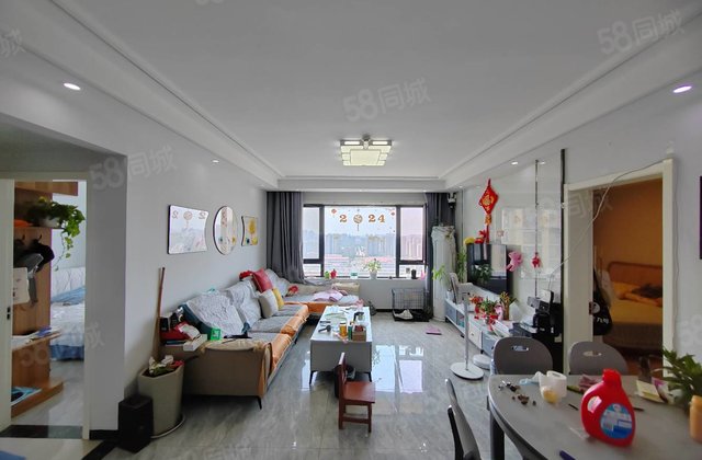 真实在售 急卖 一梯一户 三叶草 精装 带车位 百合新城