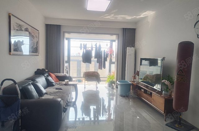 新上！水城印象！精装修婚房！电梯小洋房！三室两厅两卫！西边户