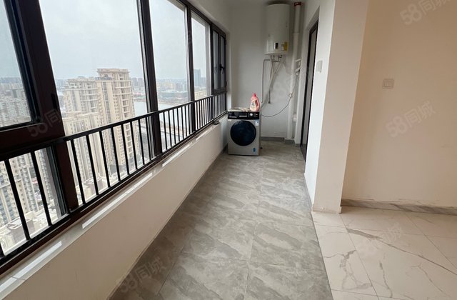 急售！单价8000多！碧桂园国岳府新房没住过！精装修随时看