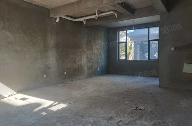 瑞景苑7室2厅4卫288㎡南北278万