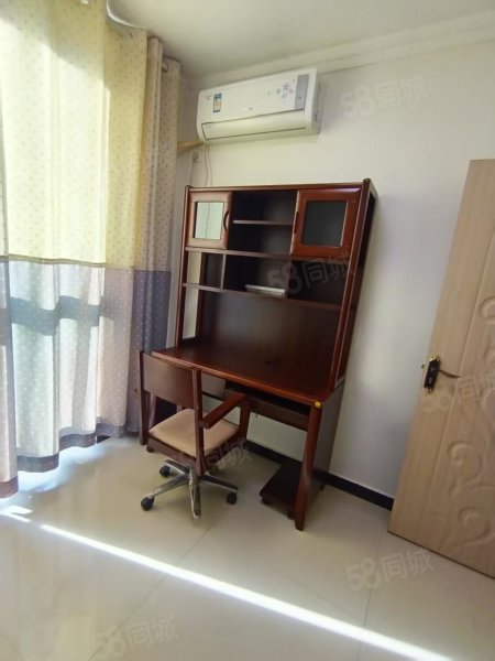 碧水名郡3室2厅1卫107㎡南北55万