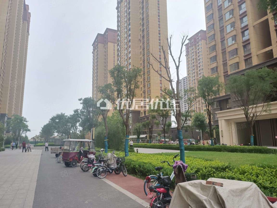 活力城昶龙壹号南广场龙港毛坯大三居飞机户型有钥匙,君汇活力城-长治