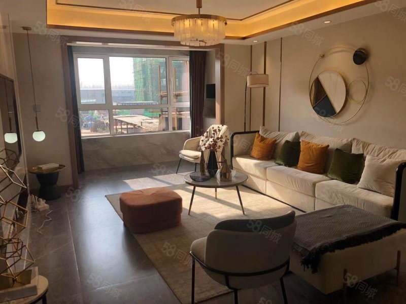 保艾尔云麓3室2厅2卫116㎡南北66.6万