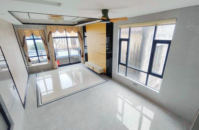 桂懋西街住宅楼5室2厅207.76㎡230万二手房图片