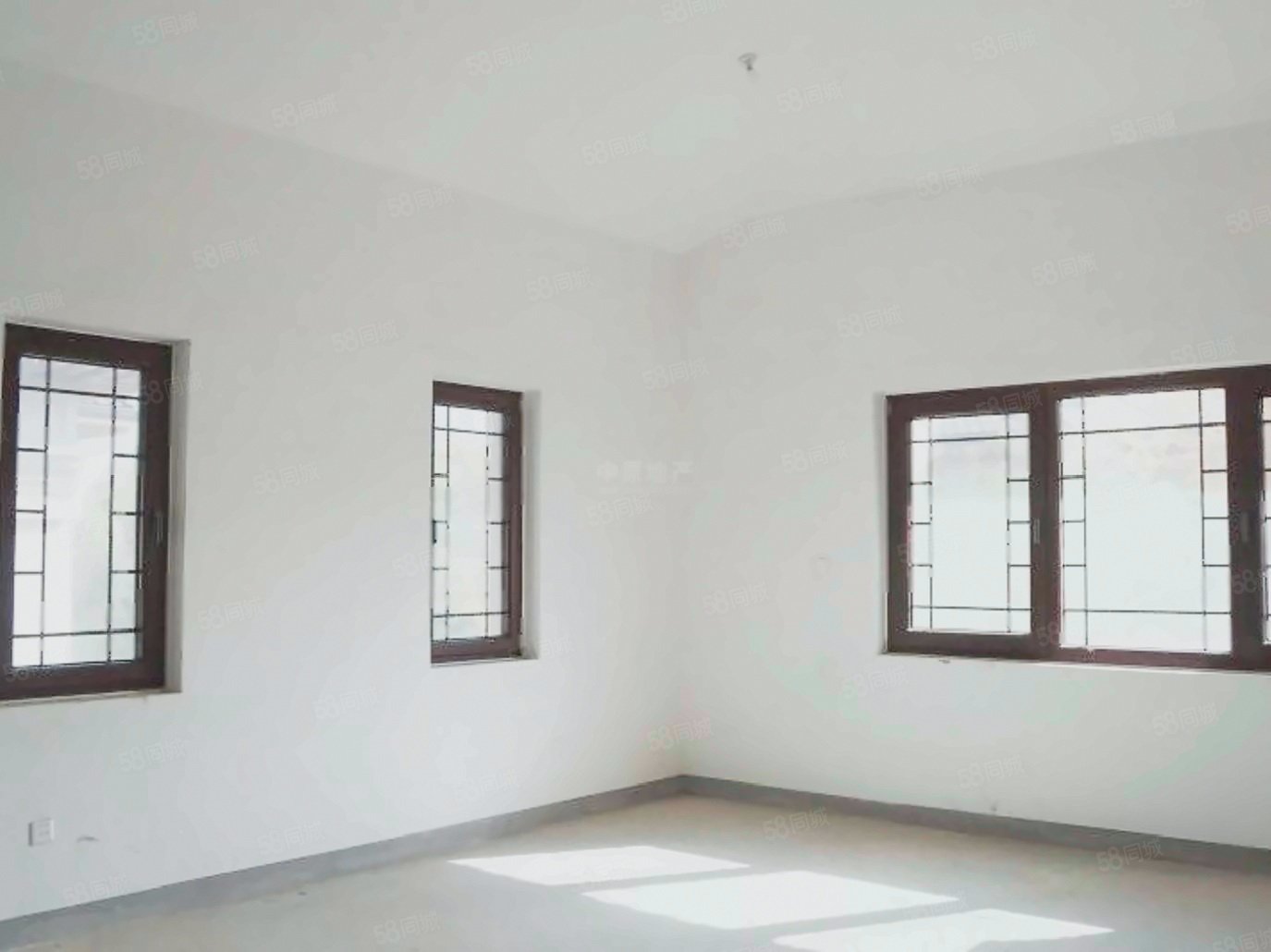 龍湖頤和原著6室3廳5衛(wèi)1096㎡南北18000萬