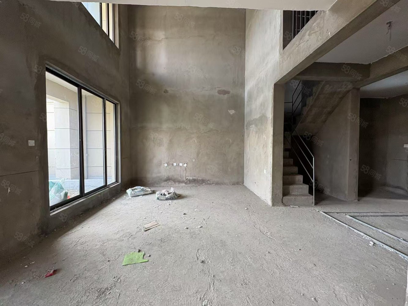 中梁壹号院(别墅)3室2厅3卫161㎡东南178万