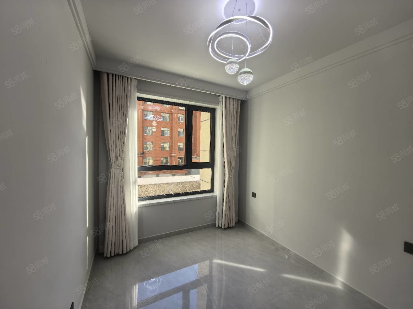 方悦名都3室2厅2卫141㎡南北89.5万