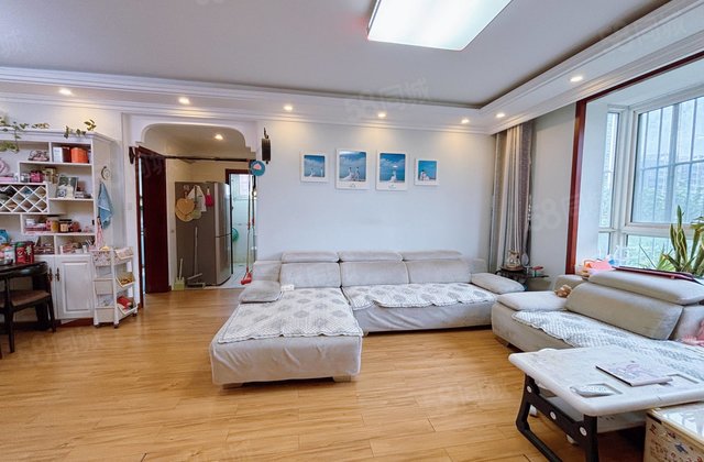 振华附近130平 90万 储藏室 免大税 诚心出售 看房方便