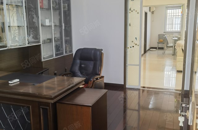 县政府东家属区(射阳)3室2厅147㎡70万二手房图片