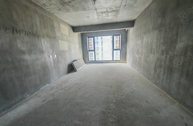 泰发祥高新悦府3室2厅137㎡240万二手房图片