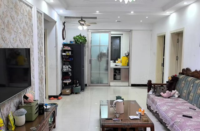 市中心东昌路上 好户型中间楼层 单价只合八千多 中央丽都