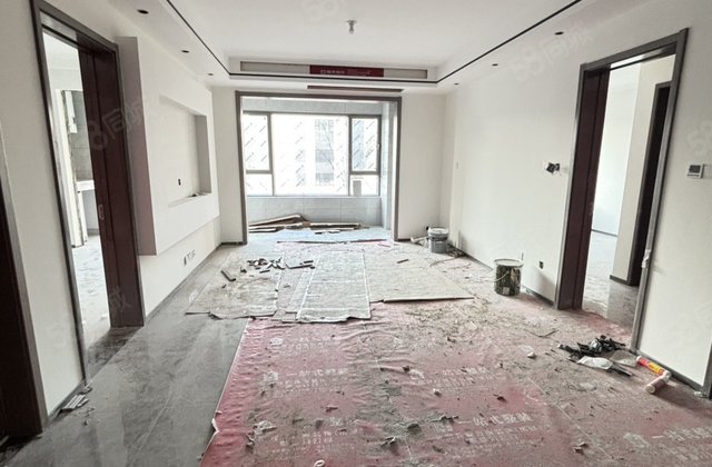 抢抢桃李一期四叶草草，小高层，  了中央空调，新房为主免大税