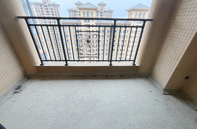 敏捷畔海御峰(B区)3室2厅128.38㎡170万二手房图片