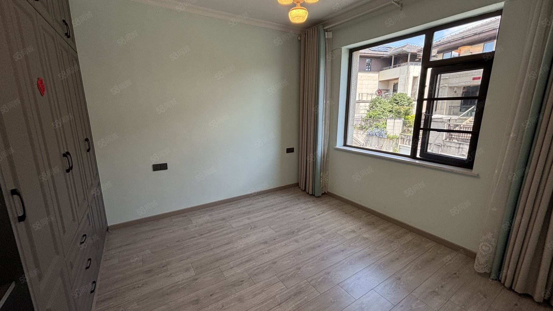 天屿花城((别墅)6室2厅6卫396㎡南北336万