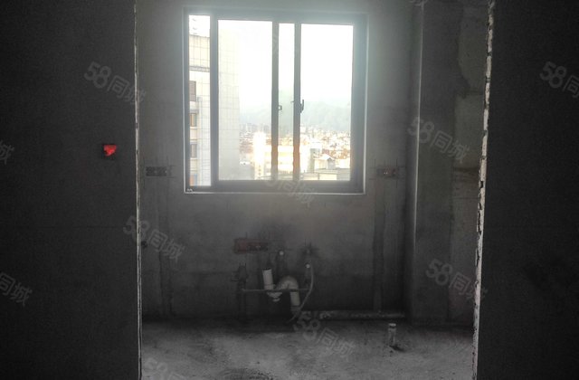 南一嘉苑3室2厅134.82㎡133万二手房图片