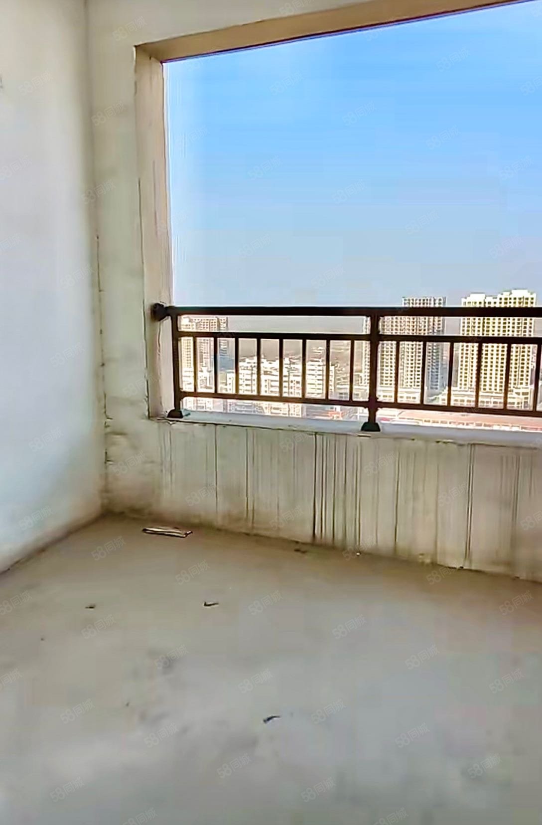 中海国际花园3室2厅1卫95㎡南北26.8万